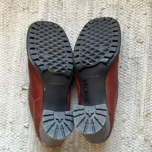 Aerosoles Slip on Shoes - Picture 3 of 7